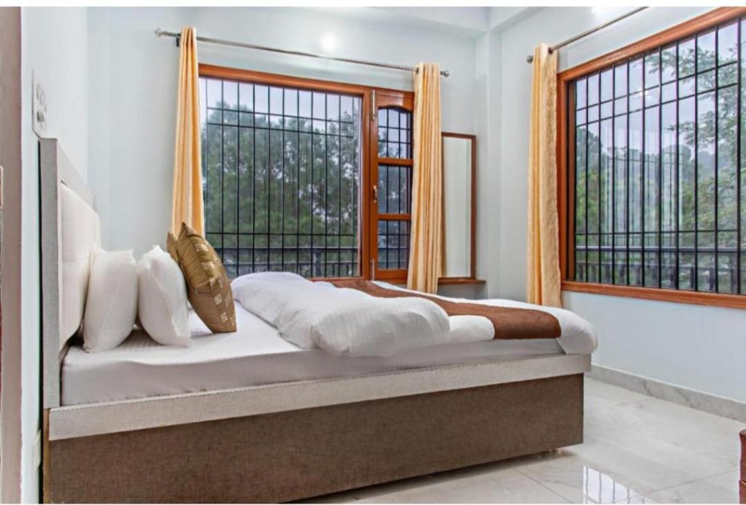 Mystic Forest View Kasauli I Serviced Villa I Best Seller I Vacations I Family Events I Open Air Lawn I Sky Bonfire I Kasauli By Exotic Stays Esterno foto