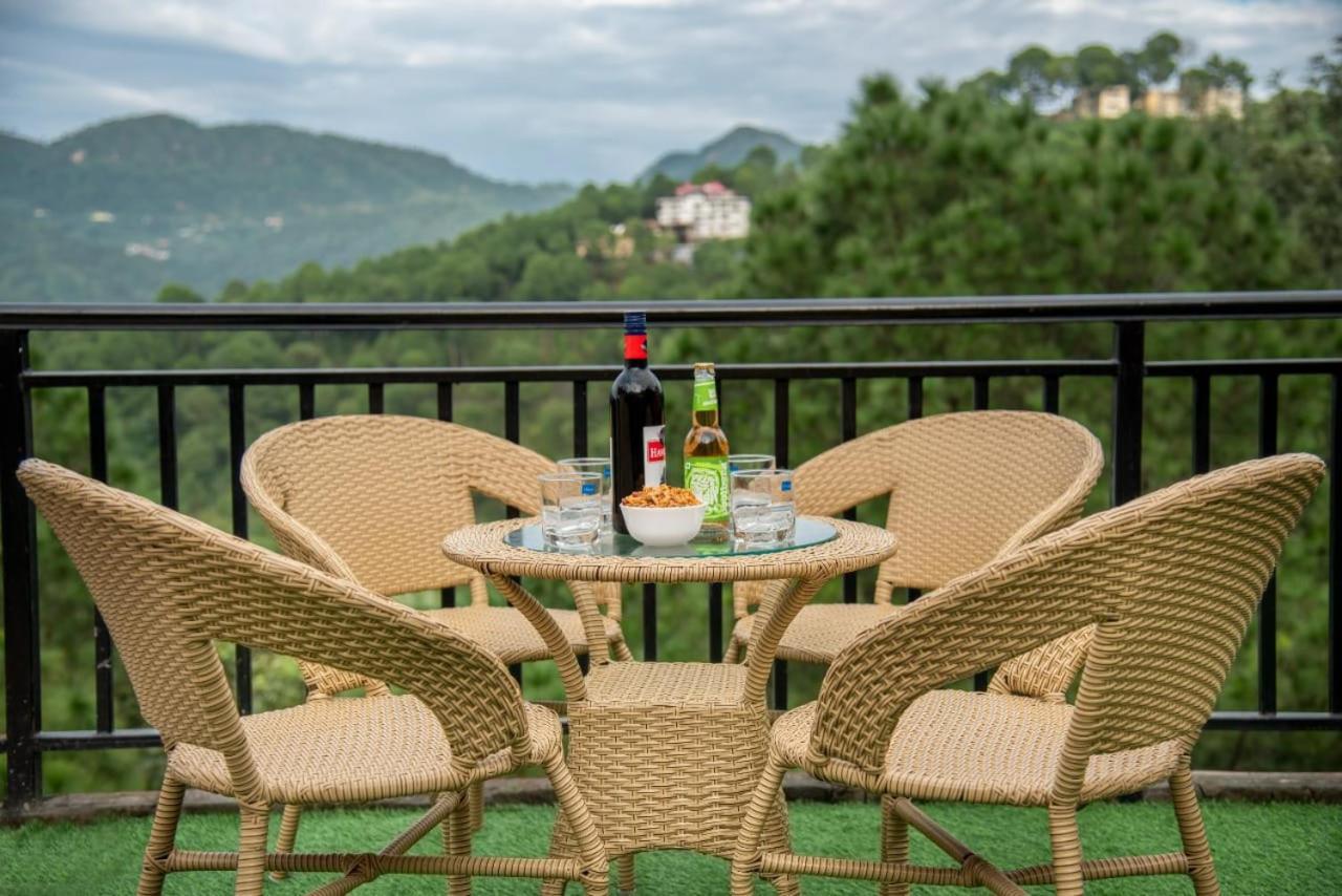 Mystic Forest View Kasauli I Serviced Villa I Best Seller I Vacations I Family Events I Open Air Lawn I Sky Bonfire I Kasauli By Exotic Stays Esterno foto